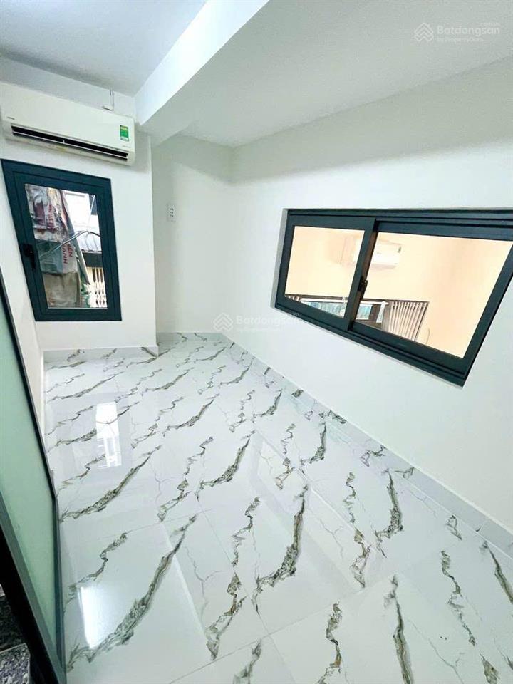 Bán nhanh siêu phẩm ngang bề thế 7.25m  3pn  thu 25tr/tháng ngay đề thám  bùi viện. chỉ 8.5 tỷ.