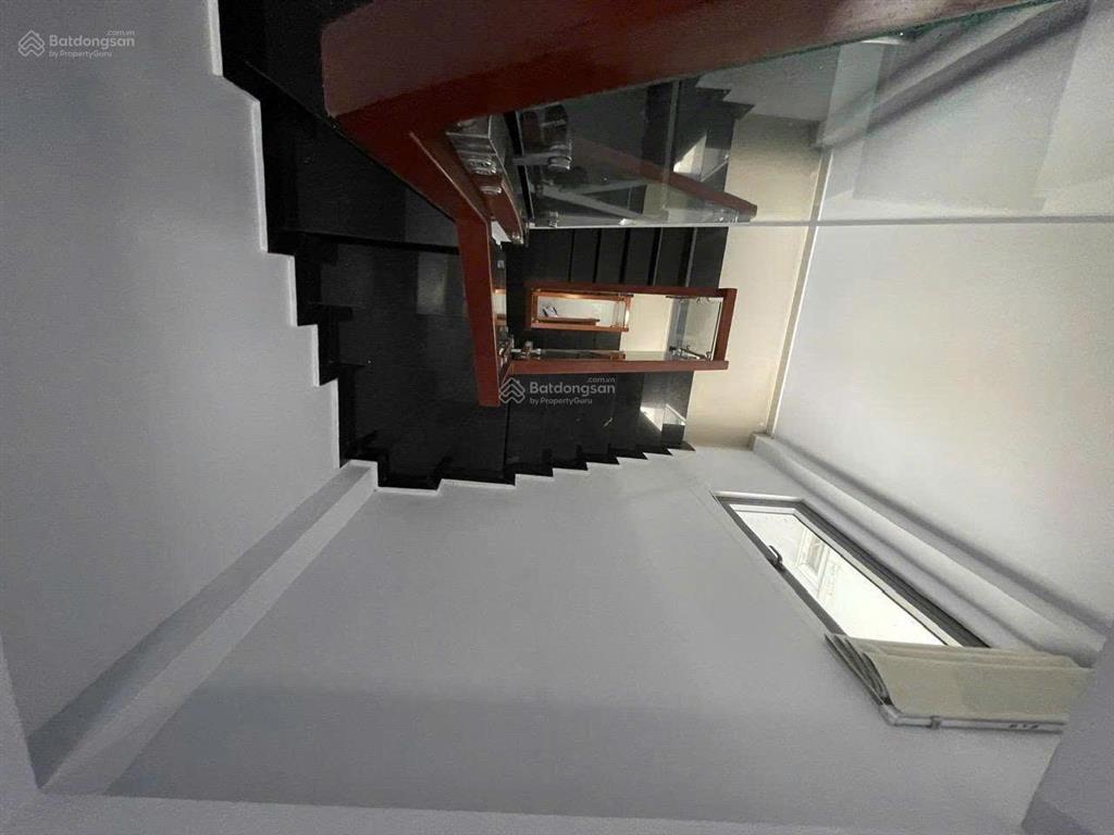Bán gấp nhà sát mt nguyễn trãi  q5  4 tầng tiện vp  cty  hoặc ở. chỉ 9,7 tỷ. tl chính chủ