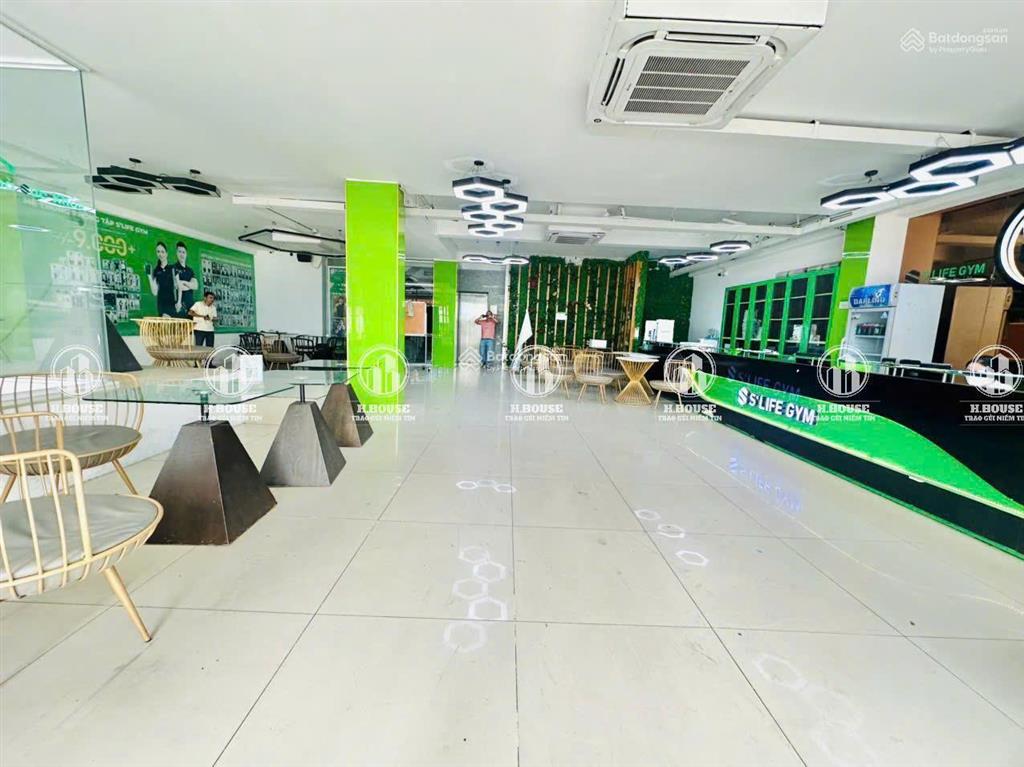 Tòa nhà vip mặt tiền vườn lài 1500m2 6 tầng có hầm đầy đủ công năng