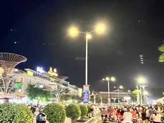 Bán nhà cách chợ đêm bạch đằng chỉ 15m. gần phố đi bộ, khu vui chơi, chợ thủ dầu một. giá 2,5 tỷ tl
