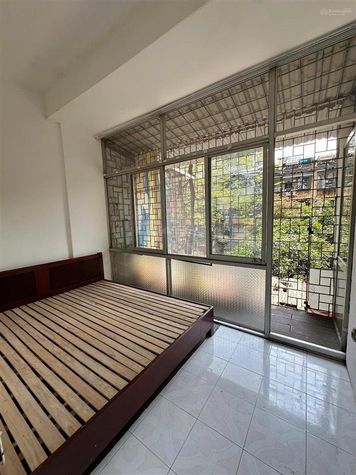 Cho thuê căn hộ nhà tập thể b6, tầng 3, 30 m2, khu tập thể kim liên, hà nội, 6 triệu/tháng