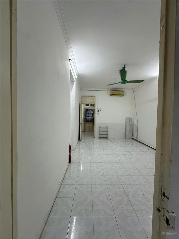 Cho thuê căn hộ nhà tập thể b6, tầng 3, 30 m2, khu tập thể kim liên, hà nội, 6 triệu/tháng