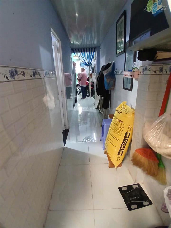 Nhà 1 đời chủ cần bán gấp, cách phạm v đồng hơn 200m, hxh tới cửa, khu dân cư ở kín, chuẩn pháp lý