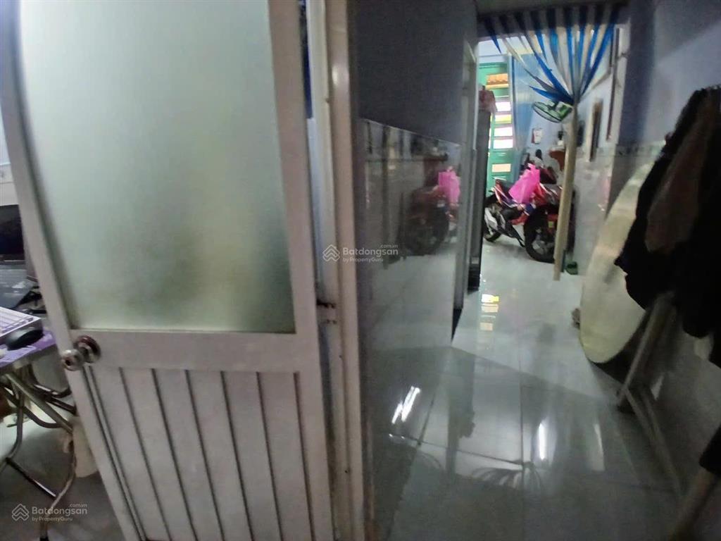 Nhà 1 đời chủ cần bán gấp, cách phạm v đồng hơn 200m, hxh tới cửa, khu dân cư ở kín, chuẩn pháp lý