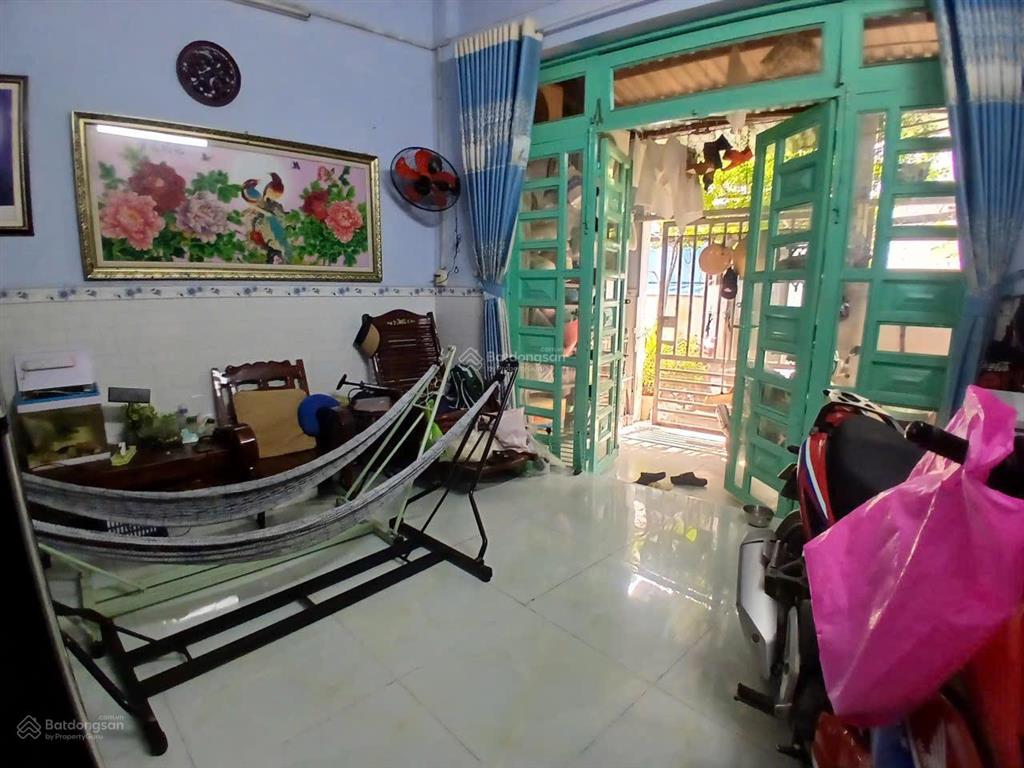 Nhà 1 đời chủ cần bán gấp, cách phạm v đồng hơn 200m, hxh tới cửa, khu dân cư ở kín, chuẩn pháp lý