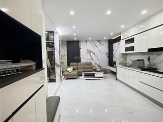 Nhà đẹp trần khát chân ô tô đỗ cổng 40m2 5 tầng 7 tỷ