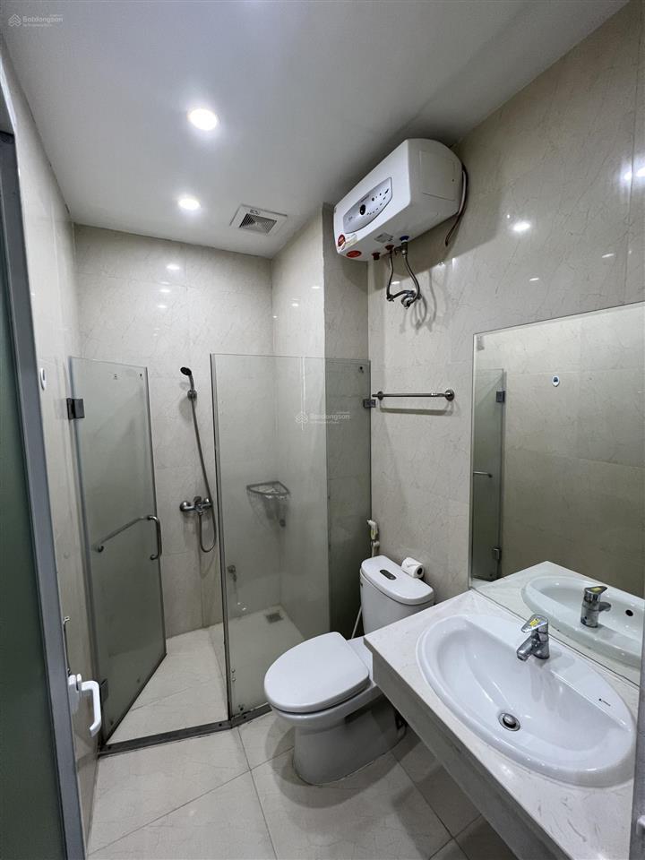 Chính chủ cho thuê căn hộ 2 phòng ngủ, có ban công  0946 638 ***