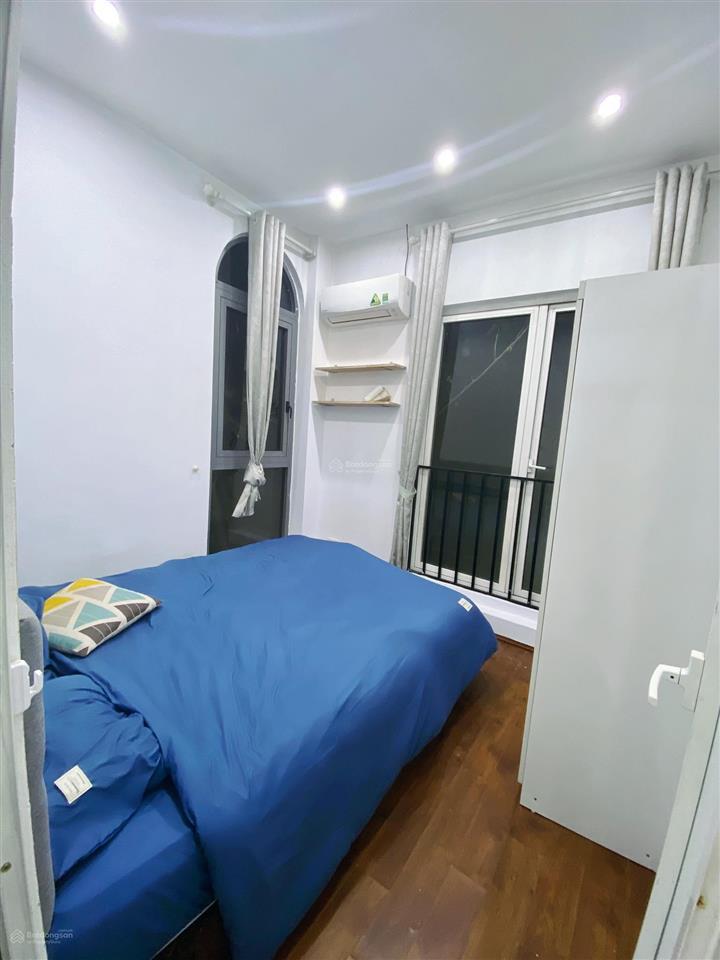 Chính chủ cho thuê căn hộ 2 phòng ngủ, có ban công  0946 638 ***
