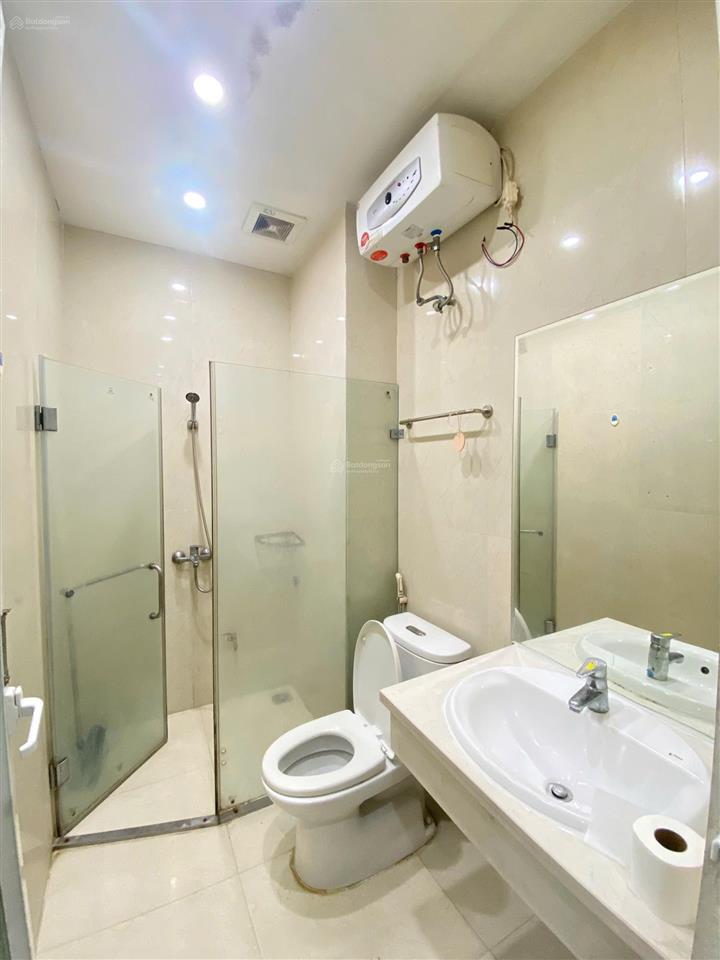 Chính chủ cho thuê căn hộ 2 phòng ngủ, có ban công  0946 638 ***