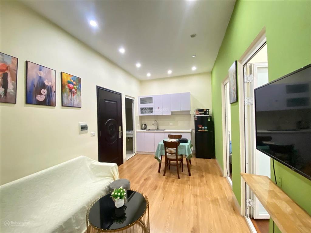 Chính chủ cho thuê căn hộ 2 phòng ngủ, có ban công  0946 638 ***