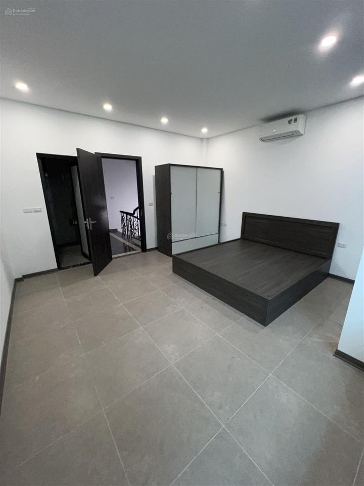 Hot deal 2026 cho thuê căn hộ ngõ 35 tứ liên, nhà mới 100%, dt 25m2.  0946 638 ***