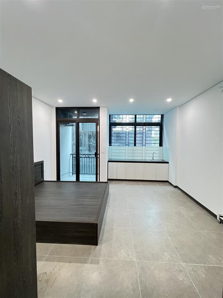 Hot deal 2026 cho thuê căn hộ ngõ 35 tứ liên, nhà mới 100%, dt 25m2.  0946 638 ***