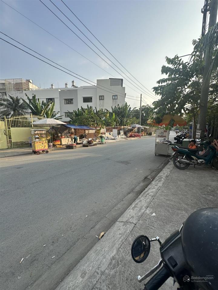 Mt kinh doanh lê tấn bê an lạc bình tân 25 x 80. tổng 1900m2 thổ cư 500 giá 140 tỷ nhé