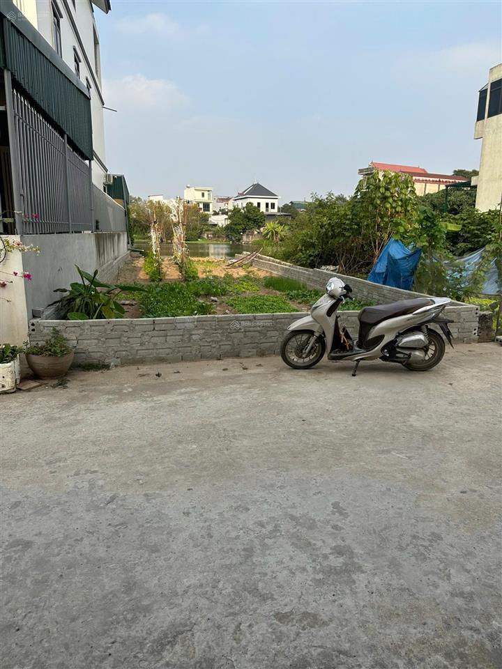 Chính chủ bán gấp lô đất trung tâm thị trấn thường tín, cạnh vinhomes olympic  2 ô tô tránh nhau