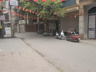 Bán nhà hoàng cầu, mặt ngõ ô tô tránh, vỉa hè, 72m2 5 tầng, mặt tiền quyền lực 7.5m