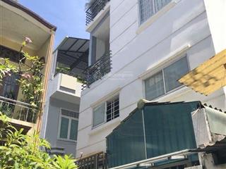 Bán nhà ngang lớn 5.9m, vài bước chân ra mt xóm chiếu, căn góc 2 mt, kế bên nguyễn tất thành