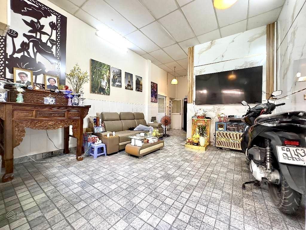 Nhà ngon ngang 5.2m  55m2  6.8tỷ nguyễn khoái, hướng đi tôn thất thuyết, bến vân đồn, hoàng diệu