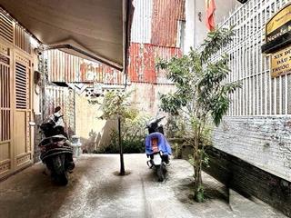 Nhà hiếm ngang 5.2m2đ. nguyễn khoái, hướng đi tôn thất thuyết, bến vân đồn, hoàng diệu qua q1,q8 .