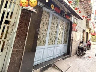 Tài chính 3 tỷ hơn có ngay nhà đ. đoàn văn bơ, đi nhiều hướng xóm chiếu  tôn đản, khánh hội