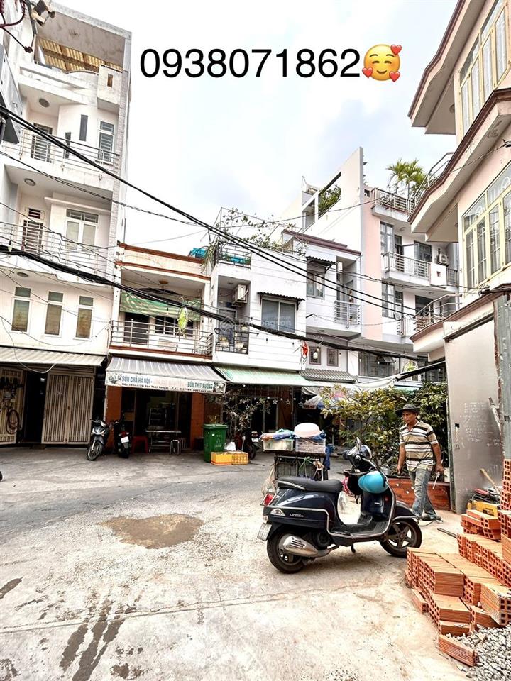 Nhà siêu víp xe hơi đậu cửa, ngang nở hậu 4.8m, đ.tôn thất thuyết bến vân đồn nguyễn tất thành.