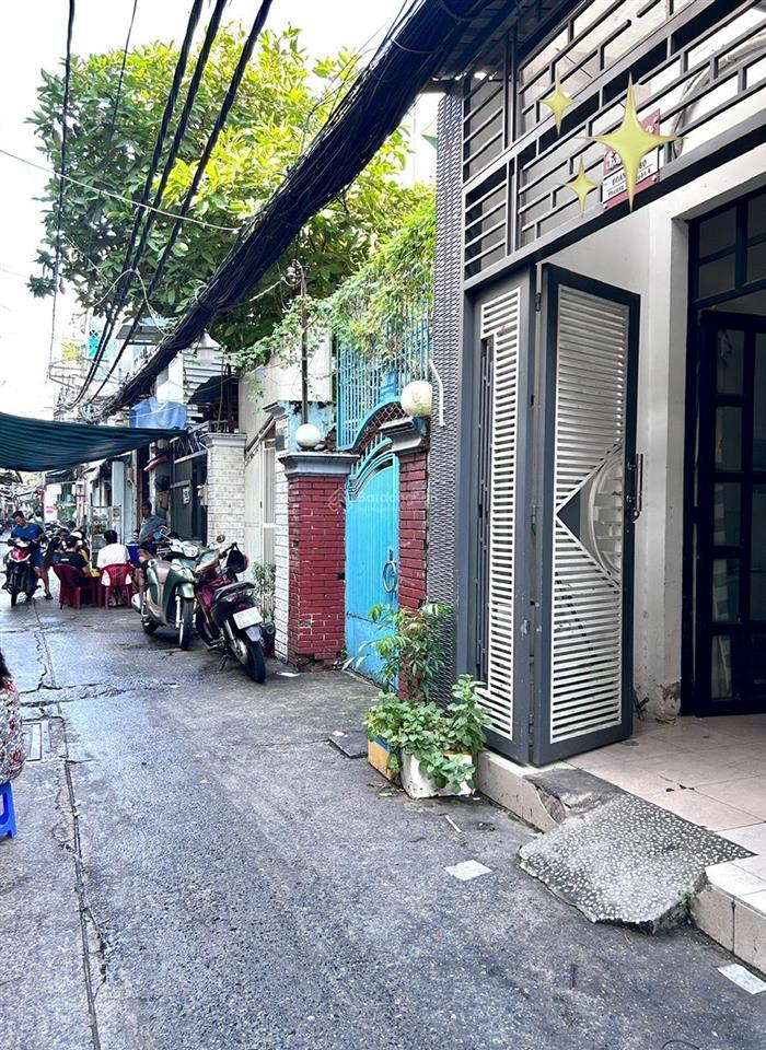 Bán nhà ngon mt hxh dt 61.8m2, chỉ 6.3t đ.đoàn văn bơ, gần chợ 200 đ.xóm chiếu tôn đản,2p qua q1