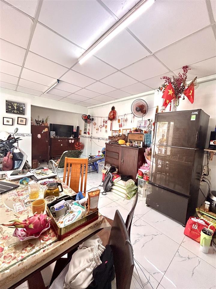 Bán nhà ngon, ngang lớn 12.3m, chỉ 10m ra đ.xóm chiếu xe hơi đậu cửa chào chỉ 6.7t,nguyễn tất thành