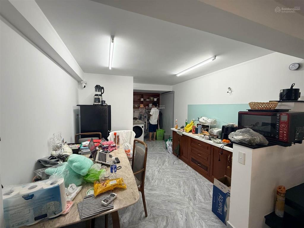 Bán nhà đẹp, đ.tôn đản,dt 57.3m2 chợ 200 đ.xóm chiếu ra đoàn văn bơ gần khu ẩm thực vĩnh khánh.