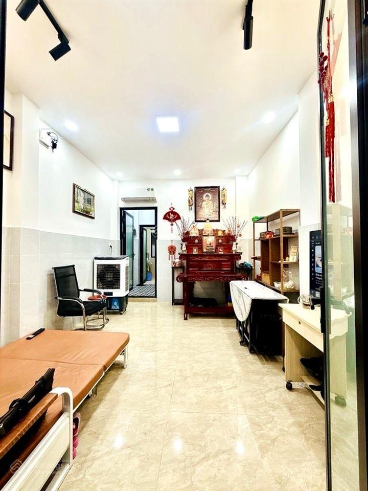 Bán nhà căn góc đ. tôn đản, ngang đẹp 4.2m chào chỉ 4.9t, tương lai nhà ngay mặt tiền xe hơi