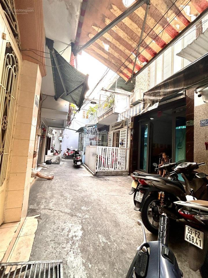 Bán nhà đ. đoàn văn bơ, 20m ra mặt tiền xe hơi, trước nhà rộng 4m, xóm chiếu, nguyễn tất thành