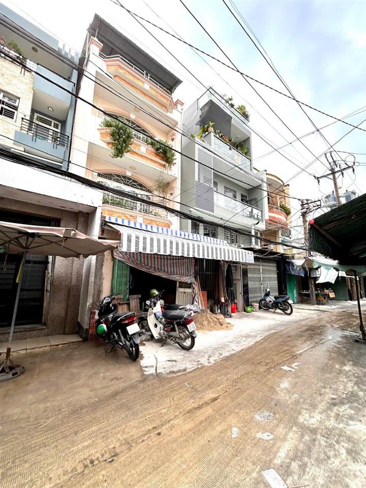 Bán nhà mt hxh, chỉ 6.1t, 54m2, đ.đoàn văn bơ, ngay chợ 200 đ. xóm chiếu, ra tôn đản.