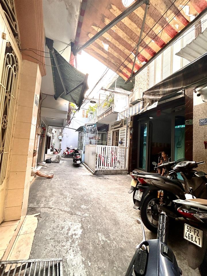 BÁN NHÀ CHỈ 3.98T- CHỈ 10M RA MT XE HƠI Đ.ĐOÀN VĂN BƠ- LƯU THÔNG TÔN ĐẢN - XÓM CHIẾU