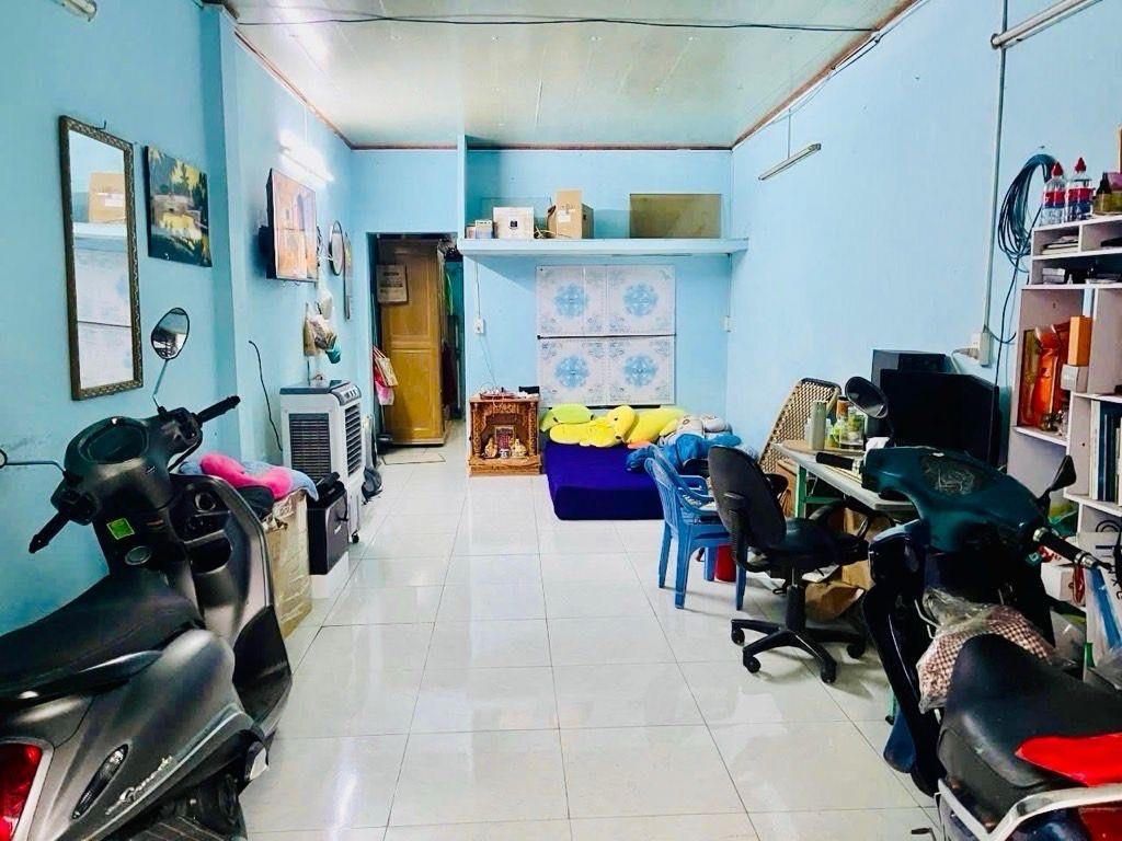 SIÊU PHẨM NHÀ PHỐ Q4- NGANG NỞ HẬU- DT 55M2 CHÀO CHỈ 6.1T- GẦN CHỢ 200 Đ.XÓM CHIẾU -