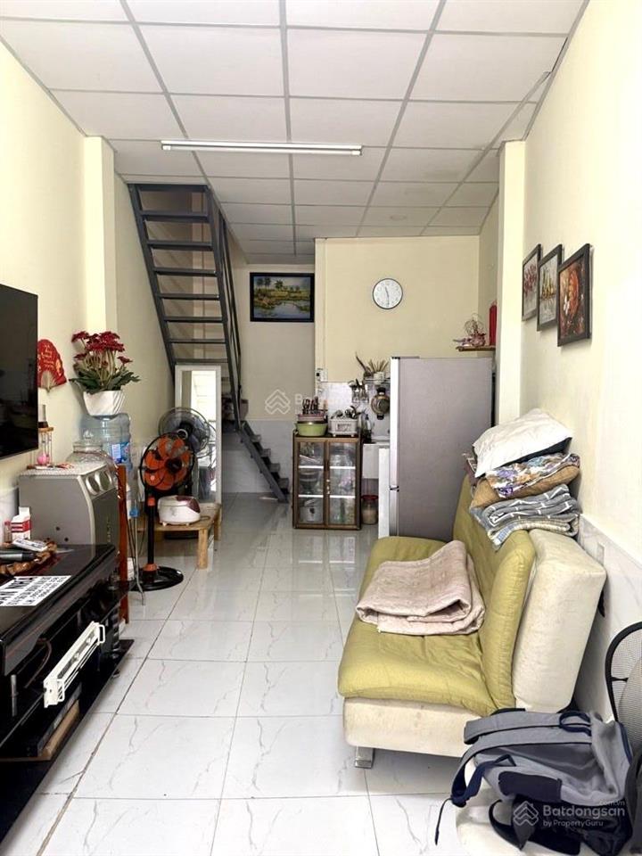 Bán nhà 2 tầng hẻm xe hơi đ đoàn văn bơ, tôn thất thuyết, bên vân đồn, gần trường khánh hội.