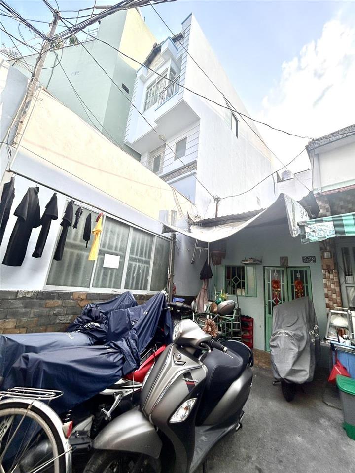 Bán nhà đẹp 61m2, 5.2t, đ.bến vân đồn qua q1, q8 chỉ 2p gần đh nguyễn tất thành và phố nguyễn huệ