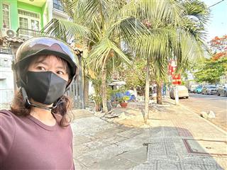 BÁN NHÀ Đ.TÔN THẤT THUYẾT- 2 MẶT TIỀN- XE HƠI NGỦ TRONG NHÀ- LƯU THÔNG KHÁNH HỘI - BẾN