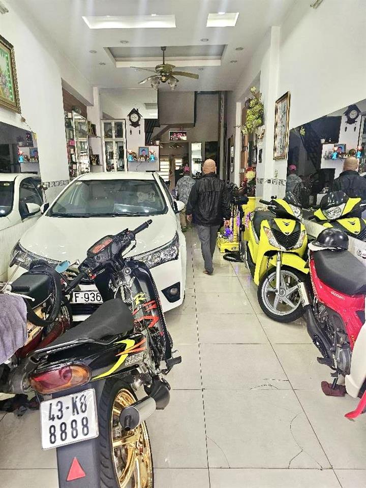 BÁN NHÀ Đ.TÔN THẤT THUYẾT- 2 MẶT TIỀN- XE HƠI NGỦ TRONG NHÀ- LƯU THÔNG KHÁNH HỘI - BẾN