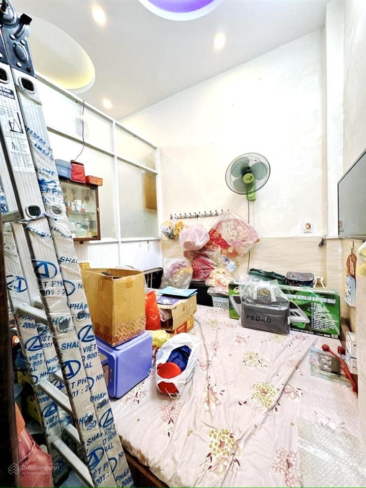 Bán nhà cách 10m ra mặt tiền xe hơi đ.khánh hội, đi tôn thất thuyết, hoàng diệu, bến vân đồn.