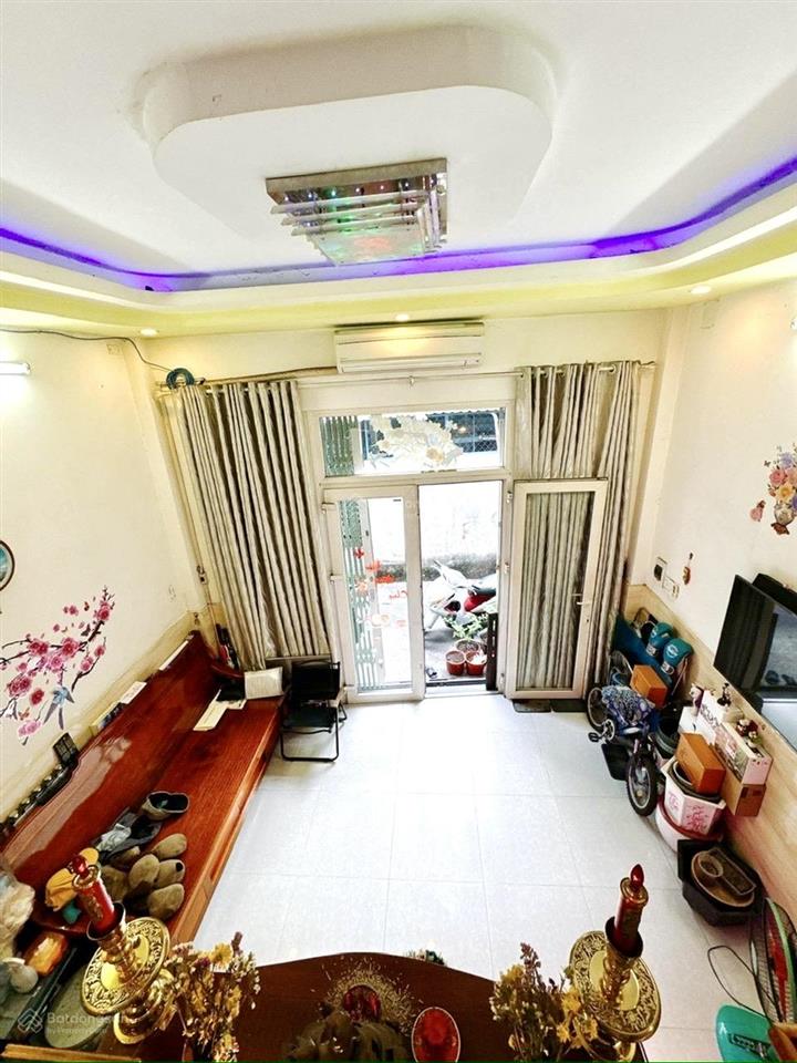 Bán nhà cách 10m ra mặt tiền xe hơi đ.khánh hội, đi tôn thất thuyết, hoàng diệu, bến vân đồn.
