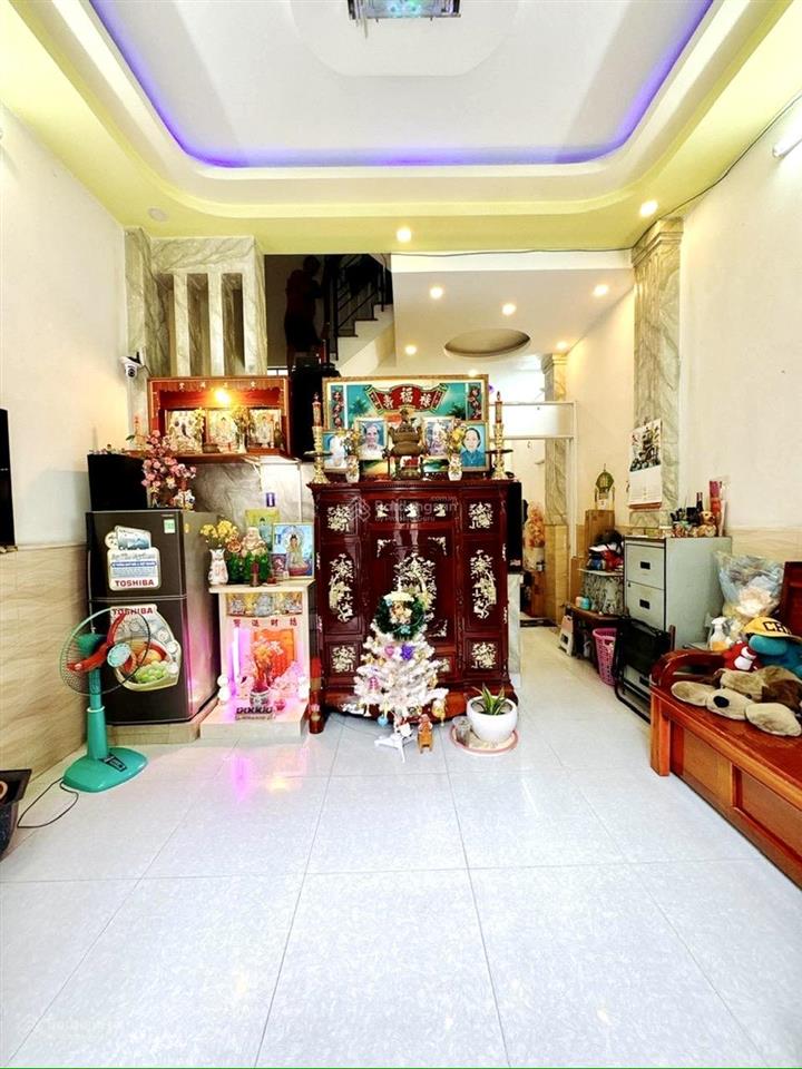 Bán nhà cách 10m ra mặt tiền xe hơi đ.khánh hội, đi tôn thất thuyết, hoàng diệu, bến vân đồn.