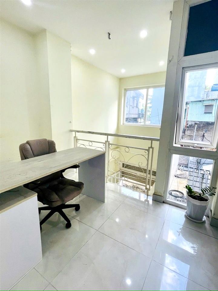 NHÀ ĐẸP KẾ NGAY MT TÔN THẤT THUYÊT- 4 TẦNG- XE HƠI ĐẬU CỬA- GIAO THƯƠNG BẾN VÂN ĐỒN VÀ