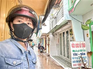 NHÀ BÁN NGANG 3.9M- Đ.NGUYỄN TẤT THÀNH- GẦN NGAY MT XE HƠI Đ.ĐOÀN VĂN BƠ- THÔNG RA TRƯỜNG