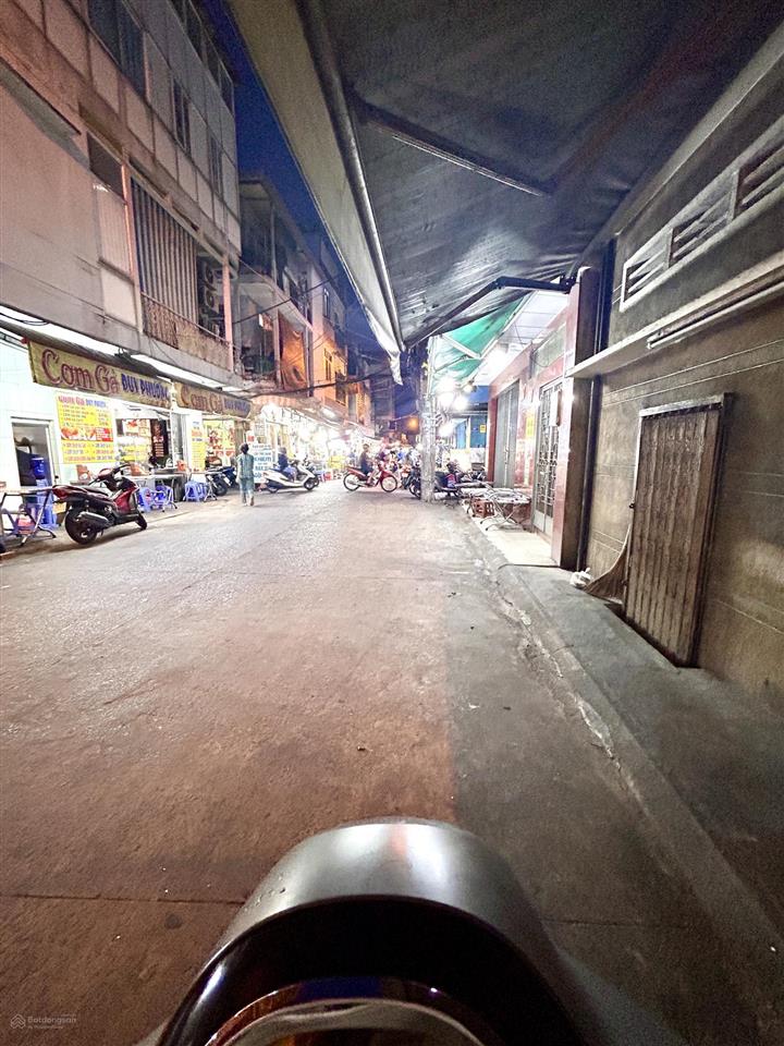 Cực phẩm nhà mới, 37m2 chỉ 5.5t, gần hẻm xe hơi đoàn văn bơ, hoàng diệu, và vĩnh khánh.