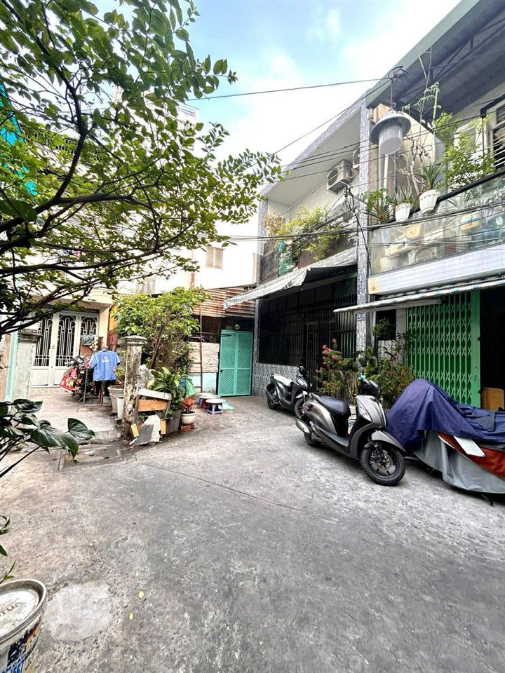 NHÀ  NGANG LỚN 4.5M2- GẦN CHỢ 200 Đ.XÓM CHIẾU- DT 48M2  CHỈ 5.95T TRÊN TRỤC Đ.ĐOÀN VĂN