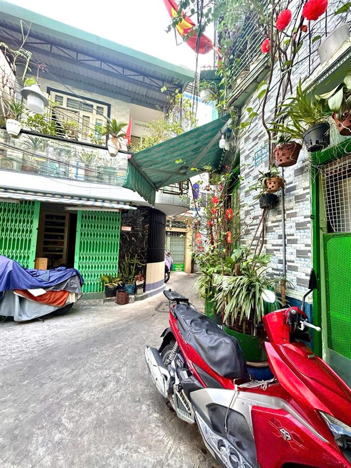 NHÀ  NGANG LỚN 4.5M2- GẦN CHỢ 200 Đ.XÓM CHIẾU- DT 48M2  CHỈ 5.95T TRÊN TRỤC Đ.ĐOÀN VĂN