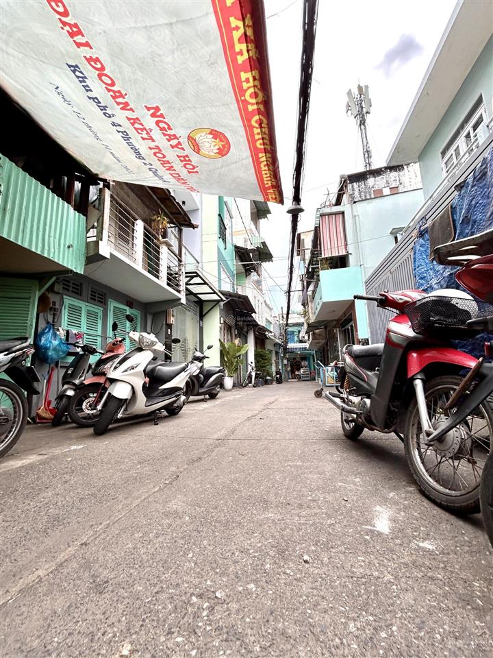 Bán nhà đ. bến vân đồn, 25m2, trước nhà rộng 6m, 3,7 tỷ. gần cầu nguyễn văn cừ qua q8 chỉ 2 phút