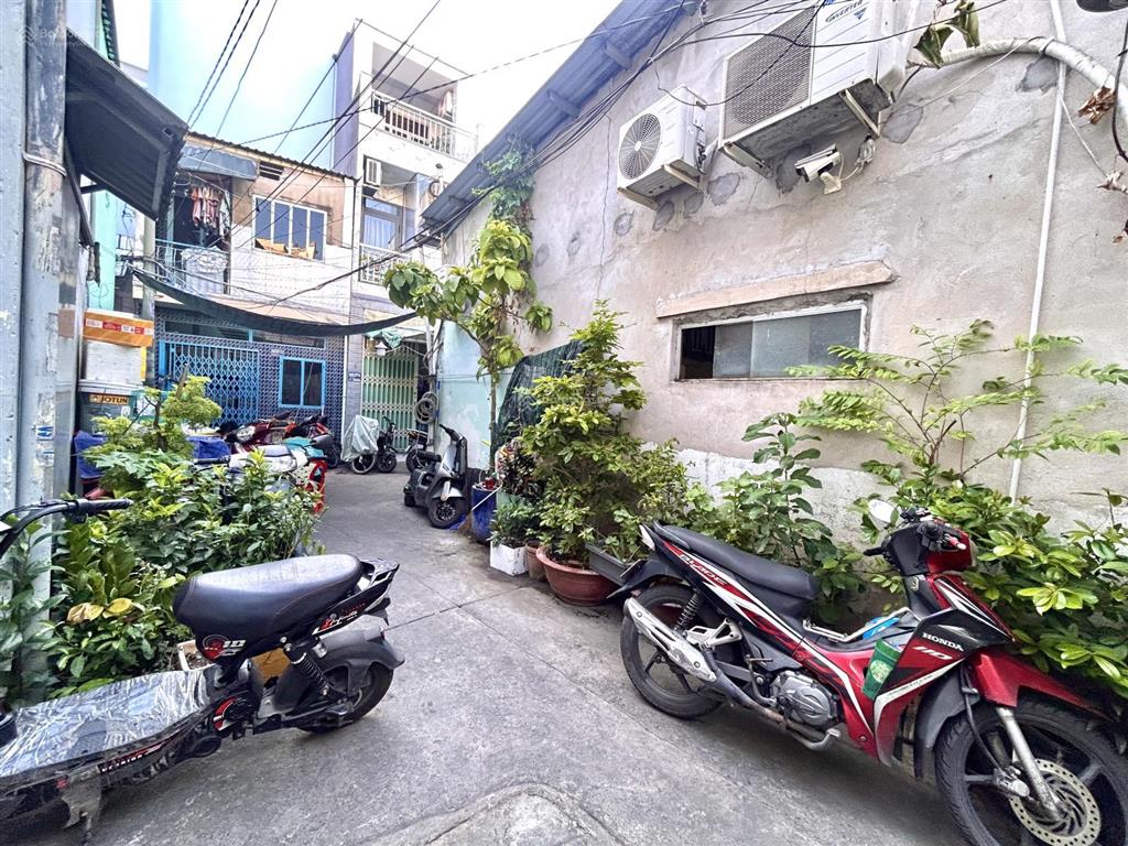 Bán nhà đ.tôn đản 78m2 chào chỉ 6t gần chợ 200 đ.xóm chiếu đoàn văn bơ tôn thất thuyết