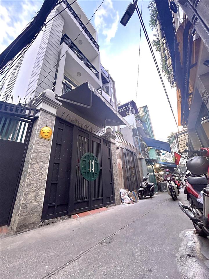 Bán nhà đẹp 5 tầng, mặt tiền hẻm xe hơi đậu cửa, đ.khánh hội, thông ra đ.số gần nguyễn tất thành