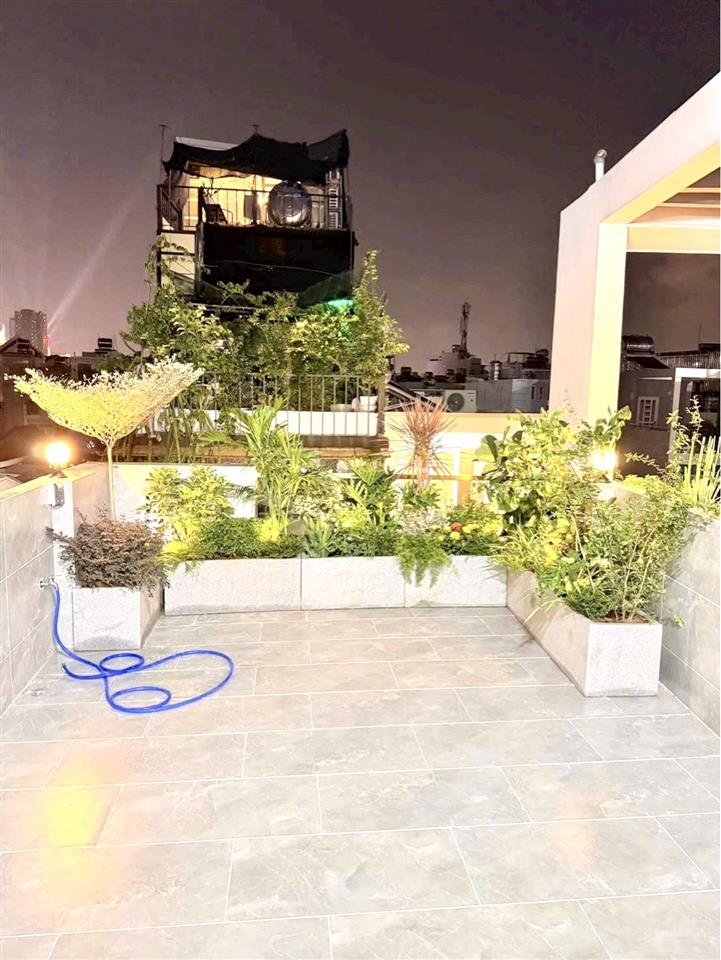 Bán nhà đẹp 5 tầng, mặt tiền hẻm xe hơi đậu cửa, đ.khánh hội, thông ra đ.số gần nguyễn tất thành