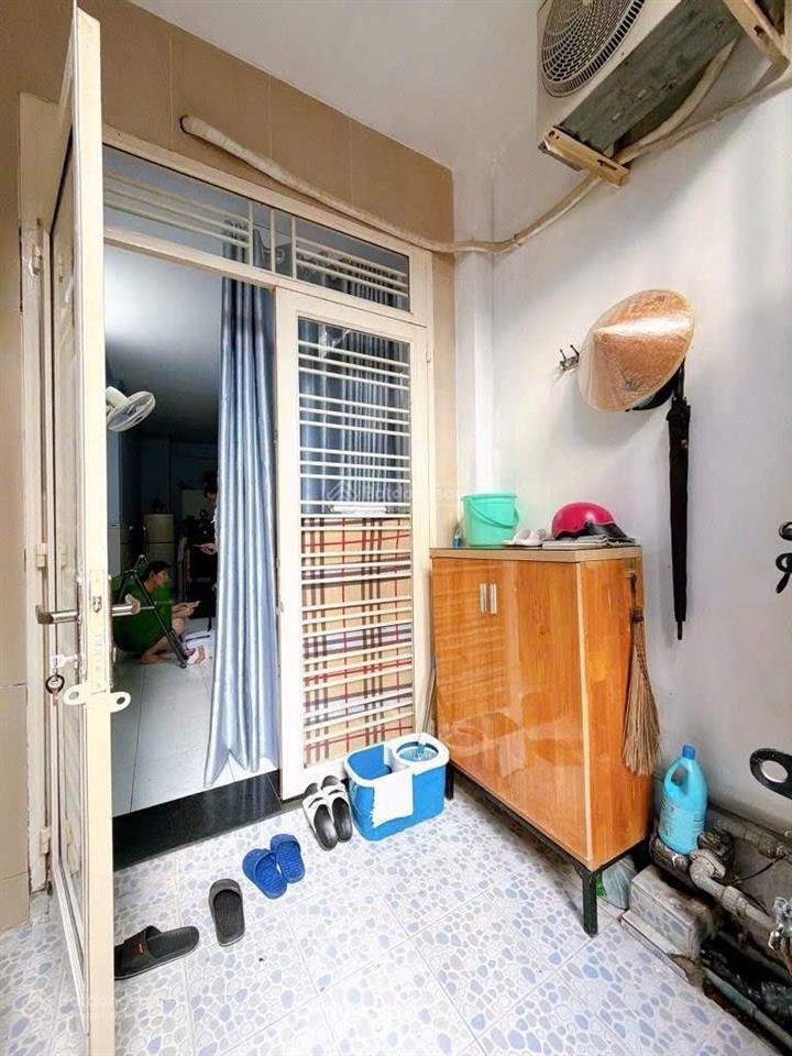 Bán nhà 25m2, đ.đoàn văn bơ  chỉ 2.8t  full thổ cư, gần chợ 200 đ.xóm chiếu  thông ra tôn đản.