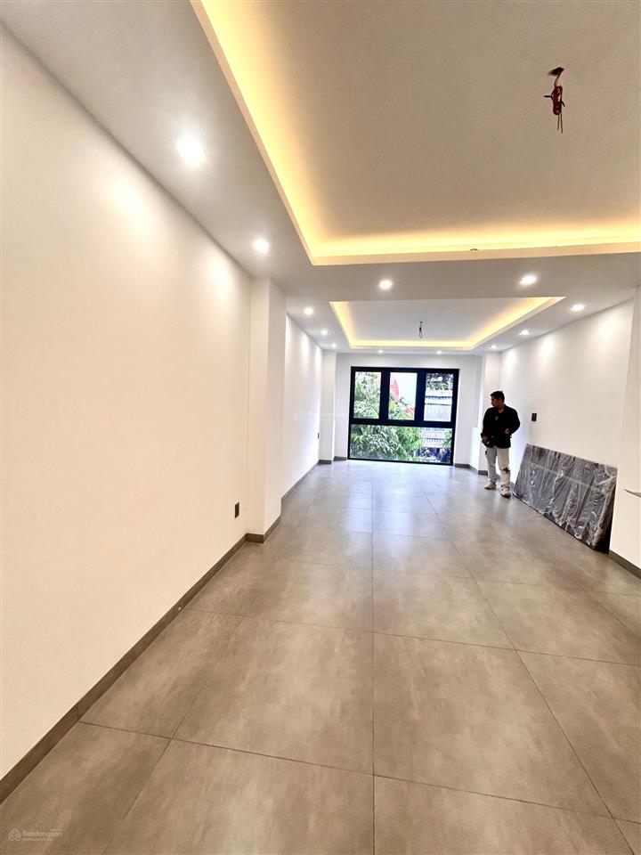 Cho thuê nhà nguyên căn 4 tầng  mặt tiền đinh tiên hoàng quận 1  tp hồ chí minh